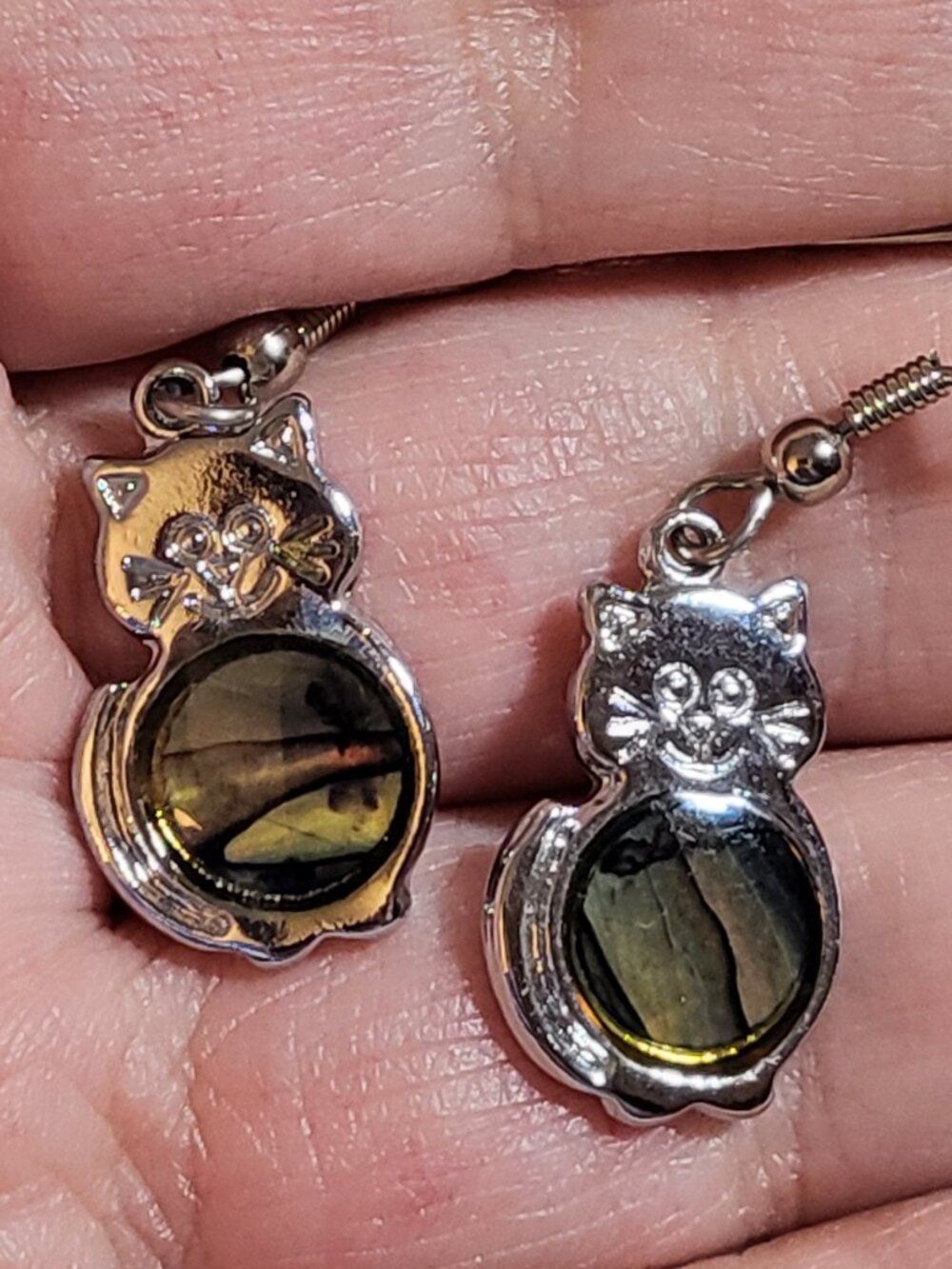 Natural Abalone Shell Inlay Cat Earrings